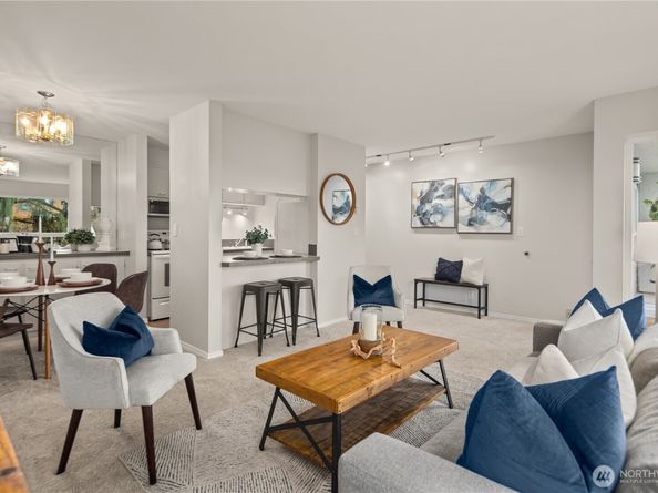 6201 Lake Washington Boulevard NE 206, Kirkland WA 98033