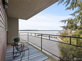 6201 Lake Washington Boulevard NE 206, Kirkland WA 98033