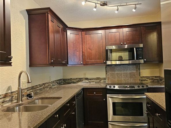 13626 NE 7th Street F9, Bellevue WA 98005