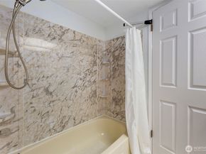 9920 NE 119th St 107, Kirkland WA 98034