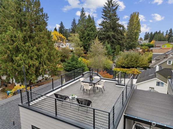 1255 NE 100th Street, Seattle WA 98125