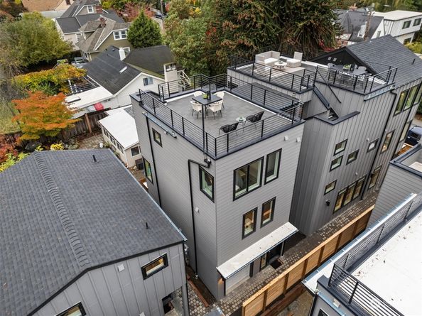 1255 NE 100th Street, Seattle WA 98125
