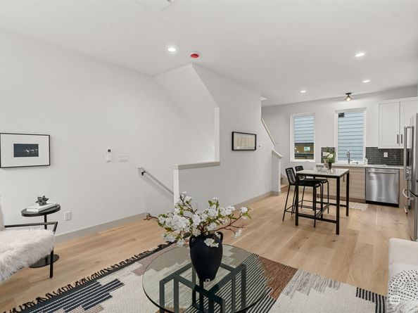 1255 NE 100th Street, Seattle WA 98125