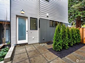 13544 39th Avenue NE B, Seattle WA 98125