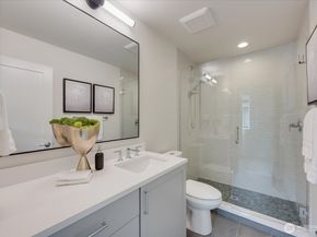 13544 39th Avenue NE B, Seattle WA 98125