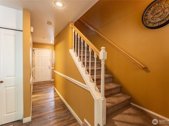 6711 S 239th PL A104, Kent WA 98032