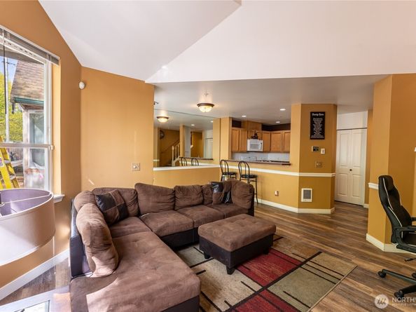 6711 S 239th PL A104, Kent WA 98032