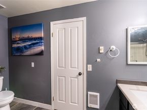 6711 S 239th PL A104, Kent WA 98032