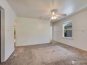 8434 34th Avenue S, Seattle WA 98118