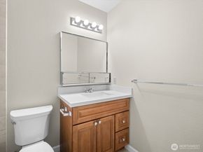 2550 Thorndyke Avenue W 103, Seattle WA 98199