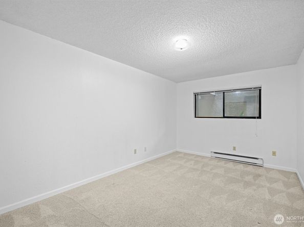 2550 Thorndyke Avenue W 103, Seattle WA 98199