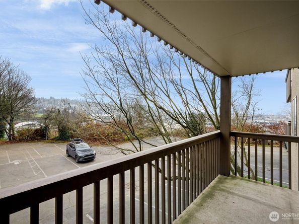2550 Thorndyke Avenue W 103, Seattle WA 98199