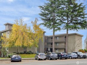 2550 Thorndyke Avenue W 103, Seattle WA 98199