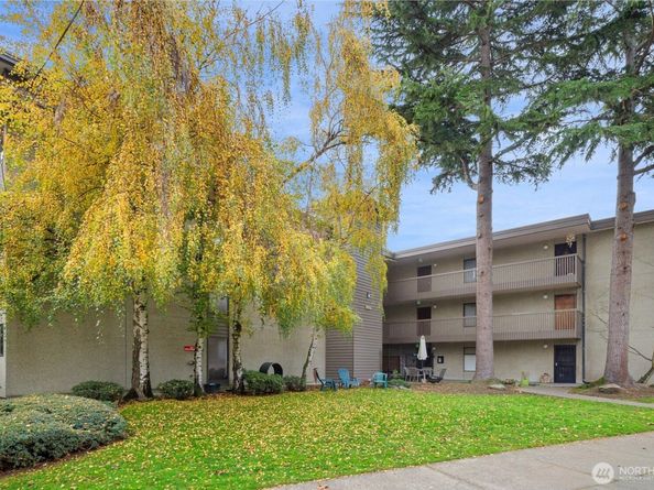 2550 Thorndyke Avenue W 103, Seattle WA 98199