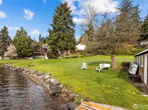 8625 NE Juanita Drive, Kirkland WA 98034