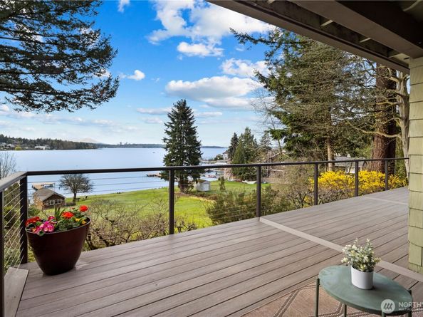 8625 NE Juanita Drive, Kirkland WA 98034