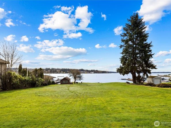 8625 NE Juanita Drive, Kirkland WA 98034