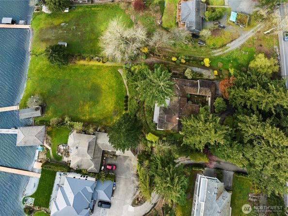 8625 NE Juanita Drive, Kirkland WA 98034