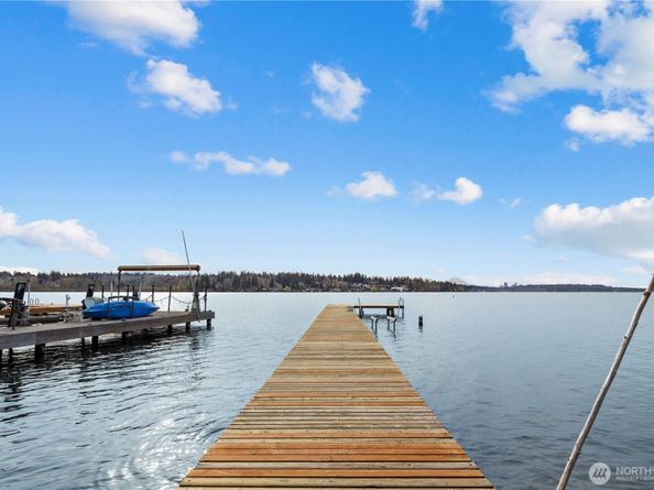 8625 NE Juanita Drive, Kirkland WA 98034