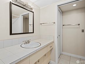 8625 NE Juanita Drive, Kirkland WA 98034