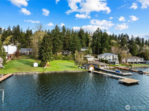 8625 NE Juanita Drive, Kirkland WA 98034