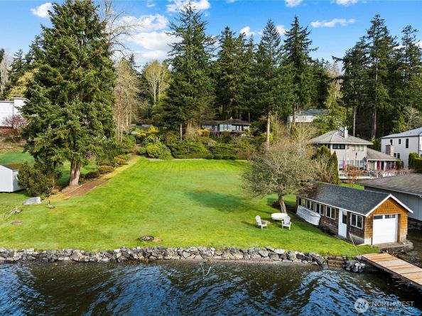 8625 NE Juanita Drive, Kirkland WA 98034