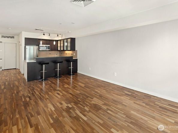 3104 Western Avenue 602, Seattle WA 98121