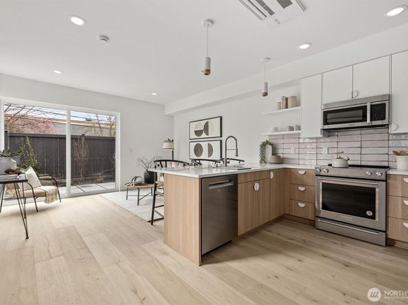 3106 NE 75th Street, Seattle WA 98115