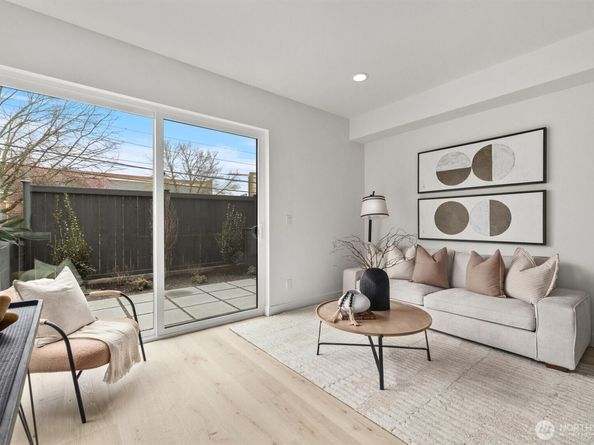 3106 NE 75th Street, Seattle WA 98115