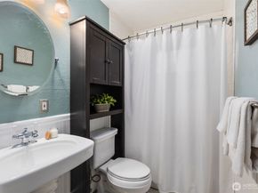 1717 E Spruce St., Seattle WA 98122