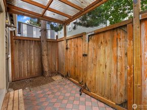 1717 E Spruce St., Seattle WA 98122