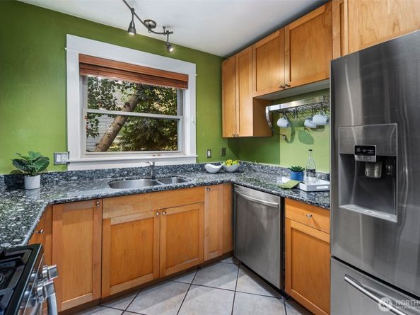 1717 E Spruce St., Seattle WA 98122