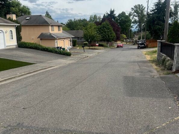242 Oakesdale Avenue SW, Renton WA 98057