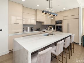 10650 NE 9th Place 2524, Bellevue WA 98004