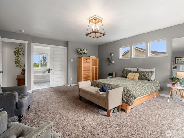 21756 Windmill Loop NW, Poulsbo WA 98370