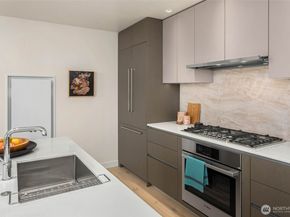 2510 6th Avenue 3605, Seattle WA 98121