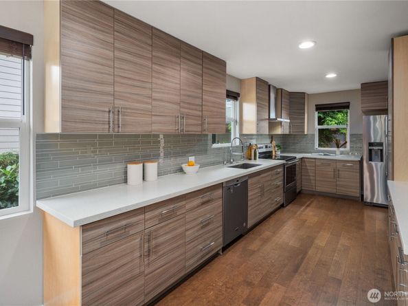 1600 11th Avenue S, Seattle WA 98134