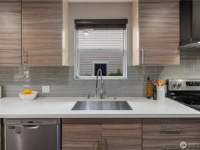 1600 11th Avenue S, Seattle WA 98134