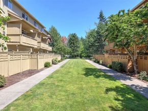 4650 NE 3rd Lane F1, Renton WA 98059