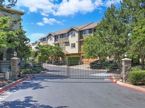 4650 NE 3rd Lane F1, Renton WA 98059