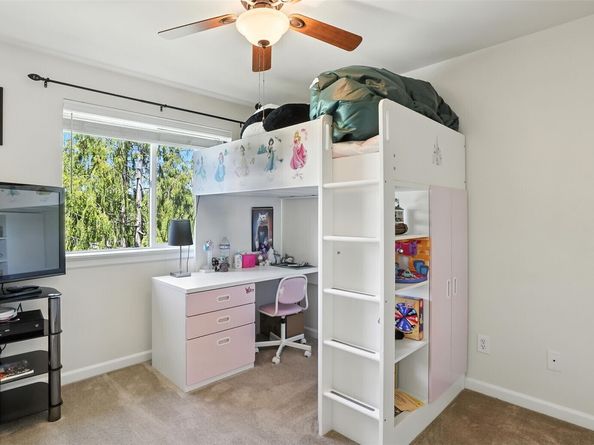 4650 NE 3rd Lane F1, Renton WA 98059