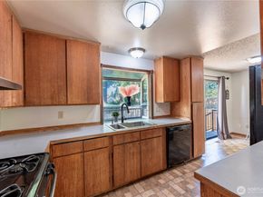 17069 142nd Place NE, Woodinville WA 98072