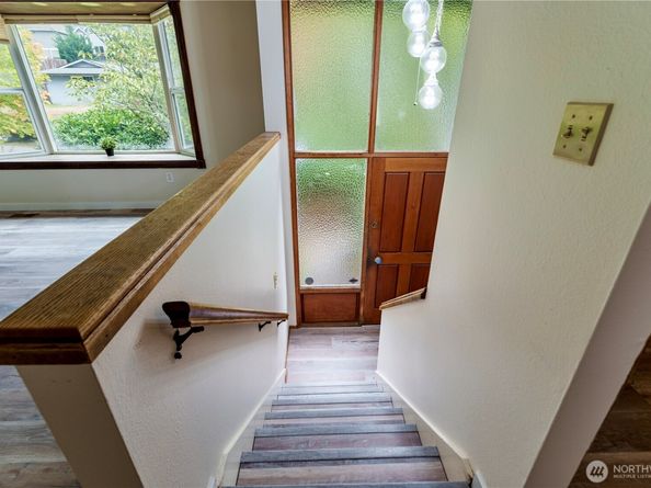 17069 142nd Place NE, Woodinville WA 98072