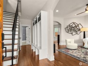 325 23rd Avenue E, Seattle WA 98112