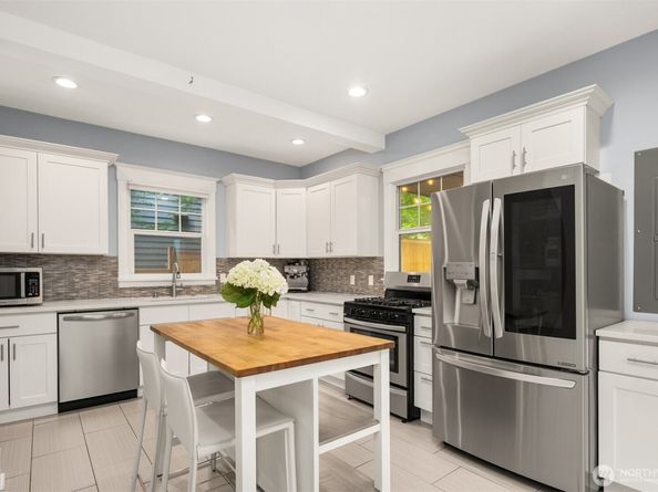 325 23rd Avenue E, Seattle WA 98112