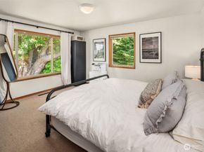 16305 Crescent Drive SW, Vashon WA 98070