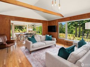 16305 Crescent Drive SW, Vashon WA 98070