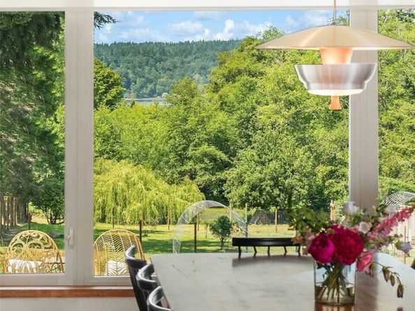 16305 Crescent Drive SW, Vashon WA 98070