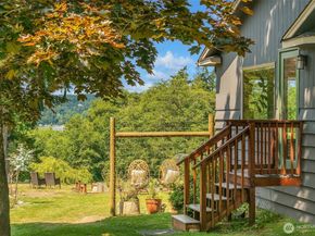 16305 Crescent Drive SW, Vashon WA 98070