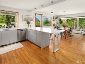 16305 Crescent Drive SW, Vashon WA 98070